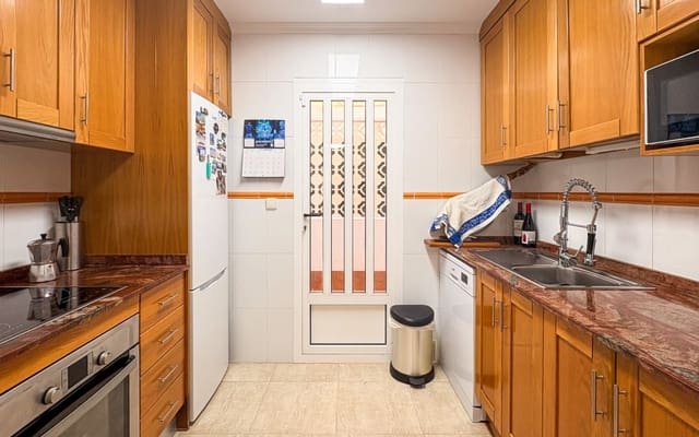 Casa de 3 habitaciones en Arenales del Sol, Elche / Elx en venta con piscina - 378.000 € (Ref: 9805169)