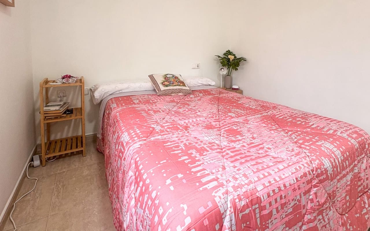 Casa de 3 habitaciones en Arenales del Sol en venta con piscina - 378.000 € (Ref: 9805169)