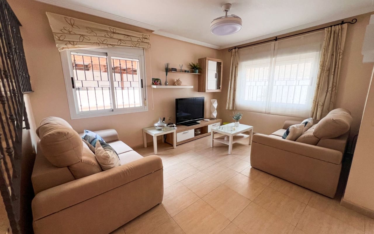 3 sypialnia Dom szeregowy na sprzedaż w Pilar de la Horadada z basenem - 369 000 € (Ref: 9805171)