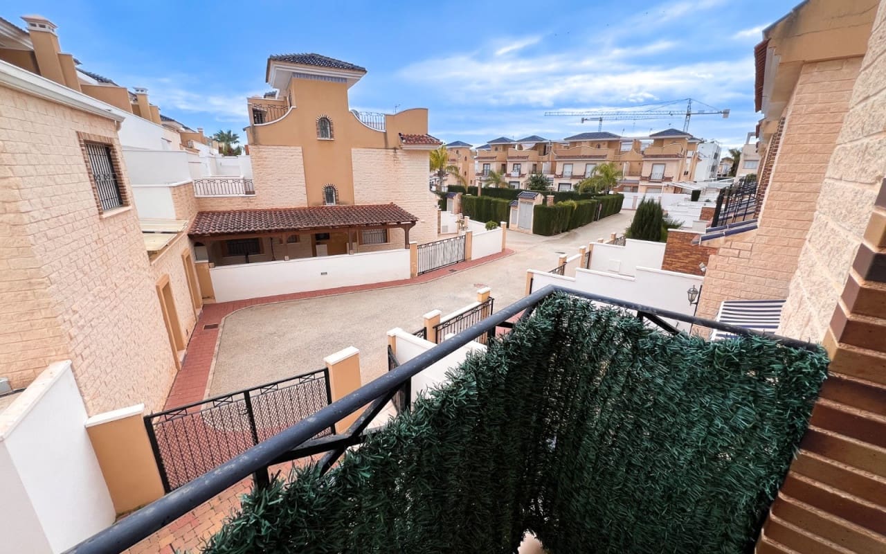 3 sypialnia Dom szeregowy na sprzedaż w Pilar de la Horadada z basenem - 369 000 € (Ref: 9805171)