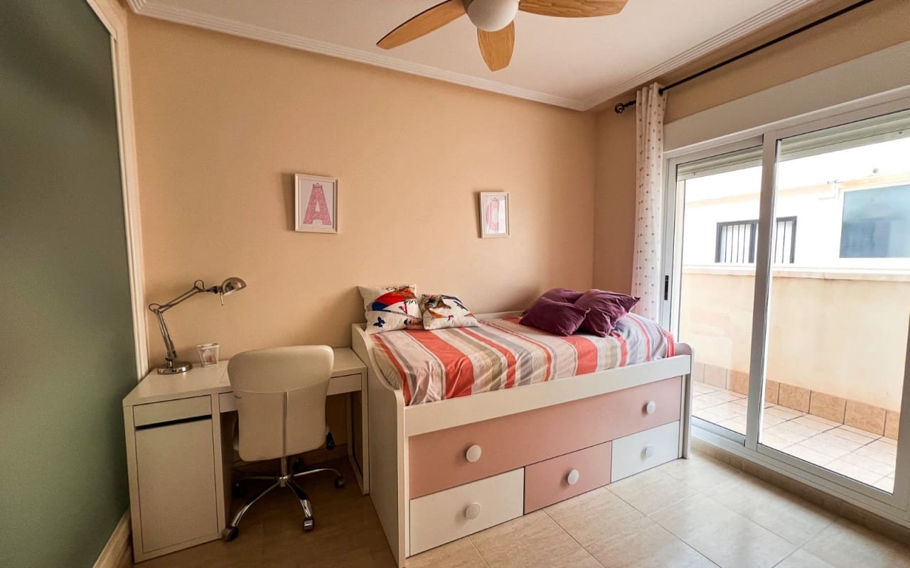 3 sypialnia Dom szeregowy na sprzedaż w Pilar de la Horadada z basenem - 369 000 € (Ref: 9805171)