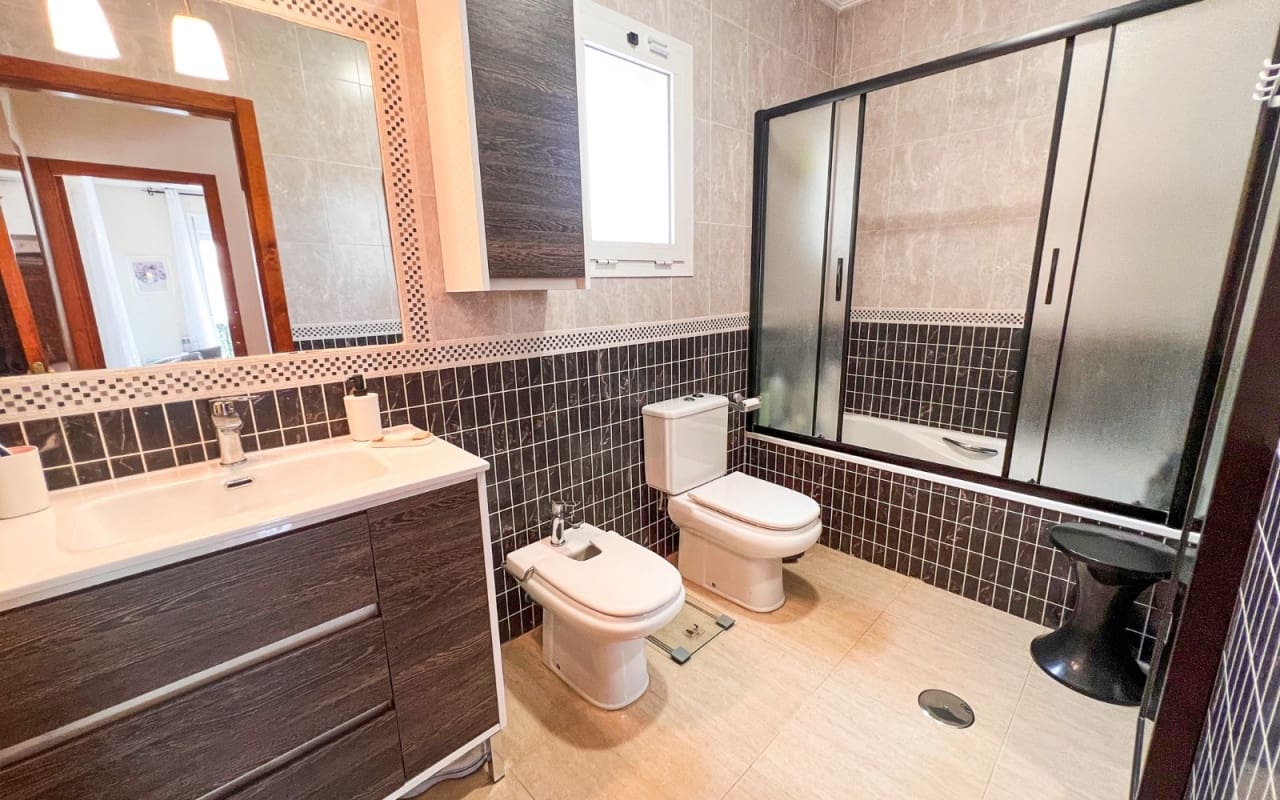 3 sypialnia Dom szeregowy na sprzedaż w Pilar de la Horadada z basenem - 369 000 € (Ref: 9805171)