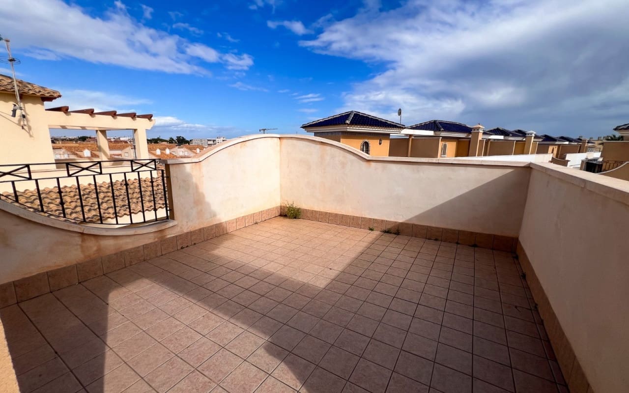 3 sypialnia Dom szeregowy na sprzedaż w Pilar de la Horadada z basenem - 369 000 € (Ref: 9805171)