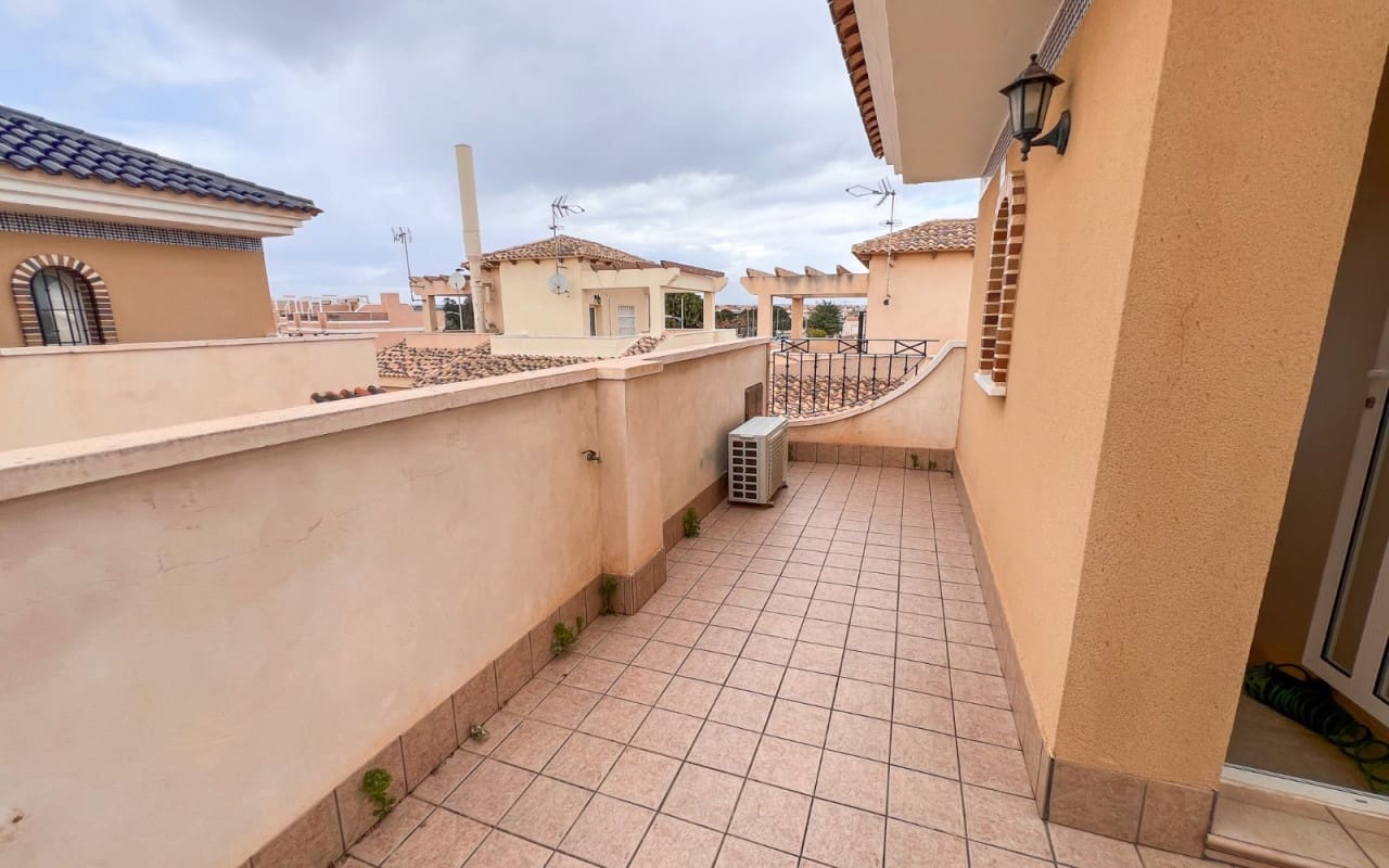 3 sypialnia Dom szeregowy na sprzedaż w Pilar de la Horadada z basenem - 369 000 € (Ref: 9805171)