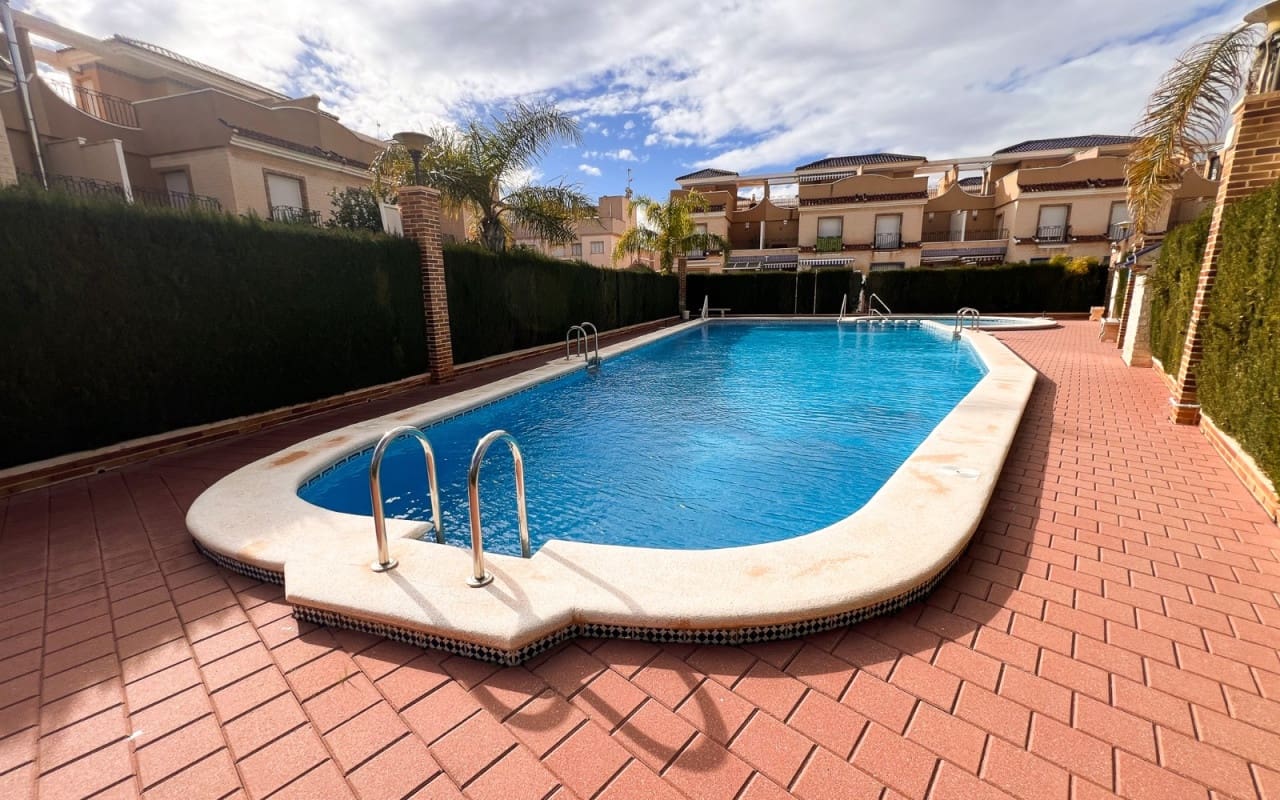 3 sypialnia Dom szeregowy na sprzedaż w Pilar de la Horadada z basenem - 369 000 € (Ref: 9805171)