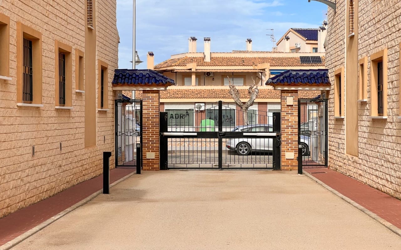 3 sypialnia Dom szeregowy na sprzedaż w Pilar de la Horadada z basenem - 369 000 € (Ref: 9805171)