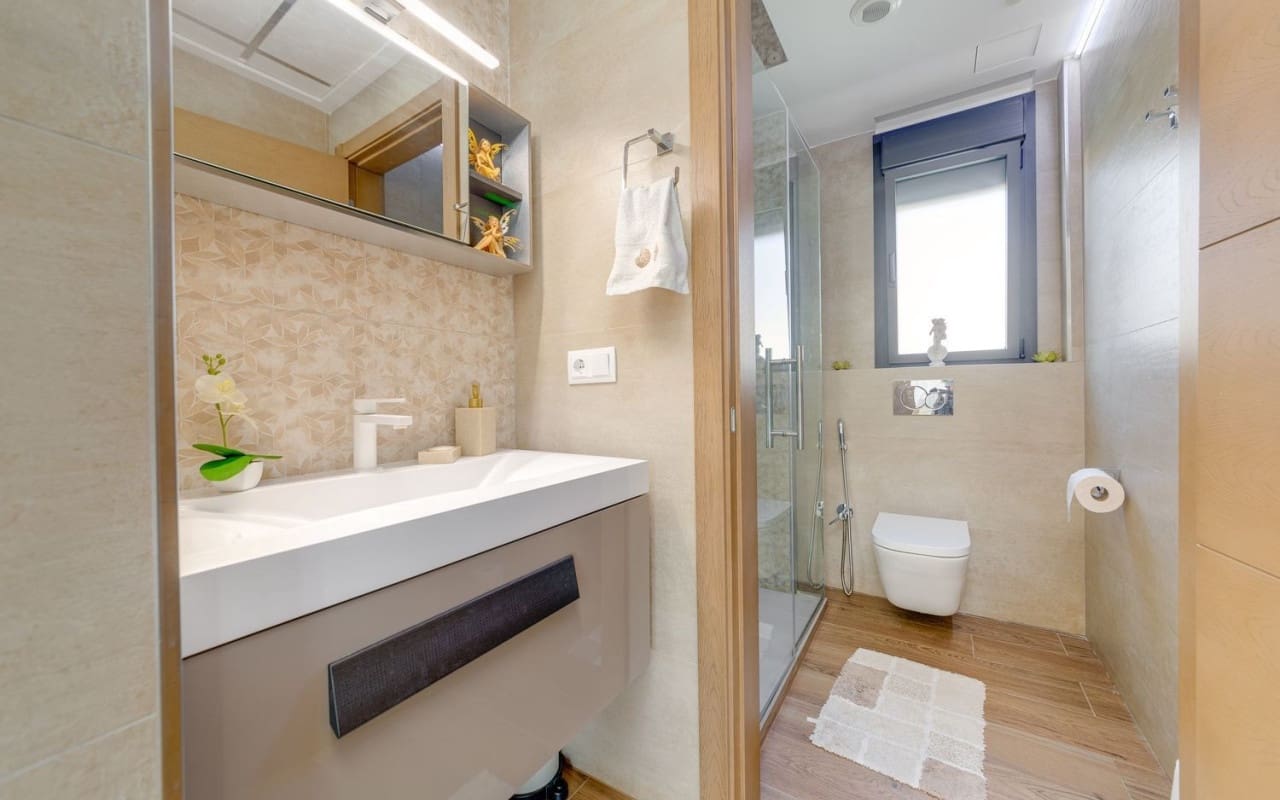 4 bedroom Villa for sale in Orihuela Costa with pool - € 1,275,000 (Ref: 9805173)