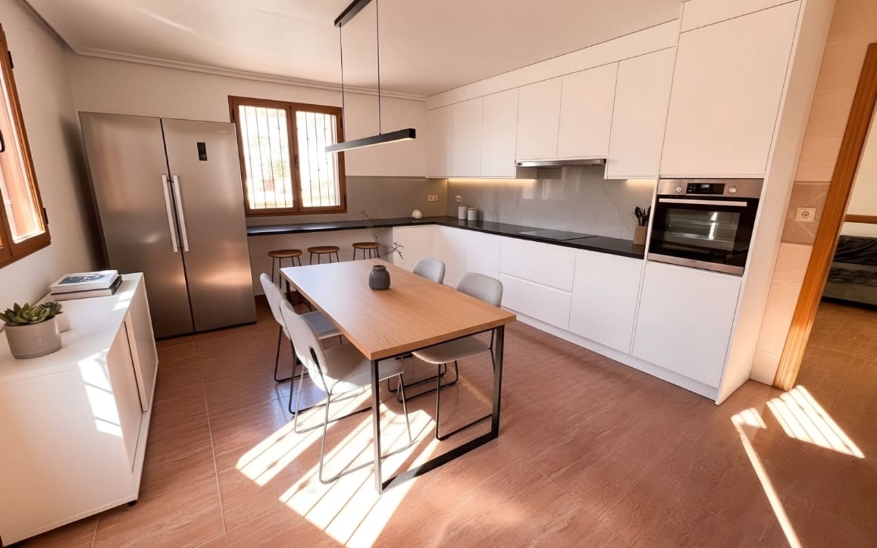 6 soveværelse Byhus til salg i Los Balcones med swimmingpool - € 480.000 (Ref: 9805174)