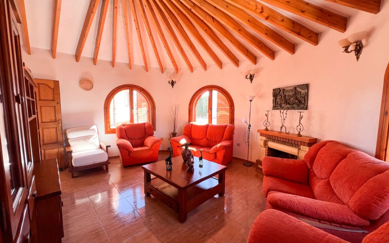 6 soveværelse Byhus til salg i Los Balcones med swimmingpool - € 480.000 (Ref: 9805174)