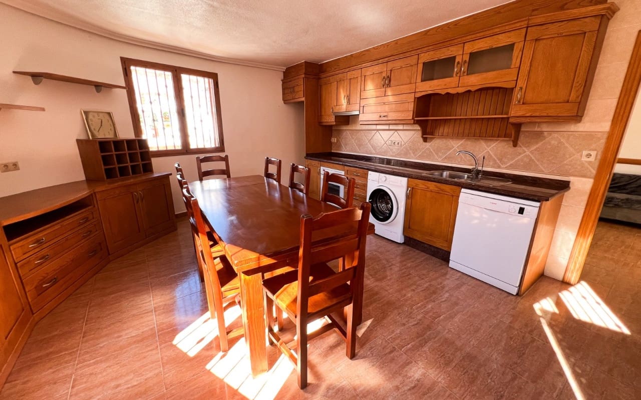 6 soveværelse Byhus til salg i Los Balcones med swimmingpool - € 480.000 (Ref: 9805174)