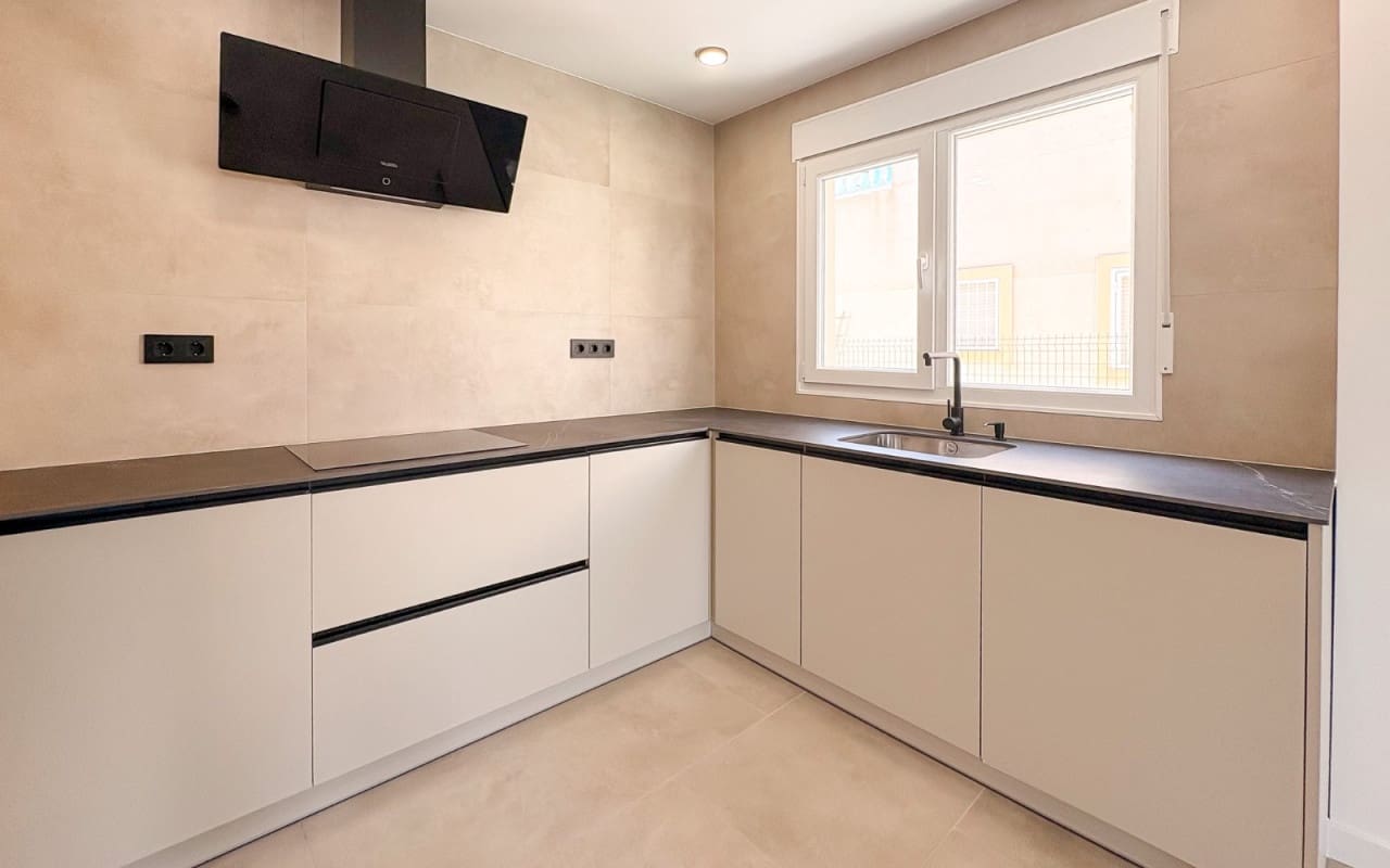 Pareado de 3 habitaciones en El Campello en venta - 550.000 € (Ref: 9805175)