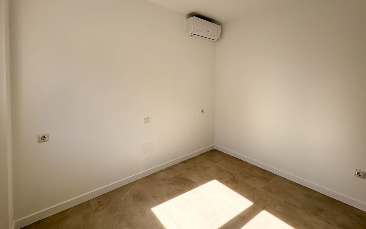 Pareado de 3 habitaciones en El Campello en venta - 550.000 € (Ref: 9805175)