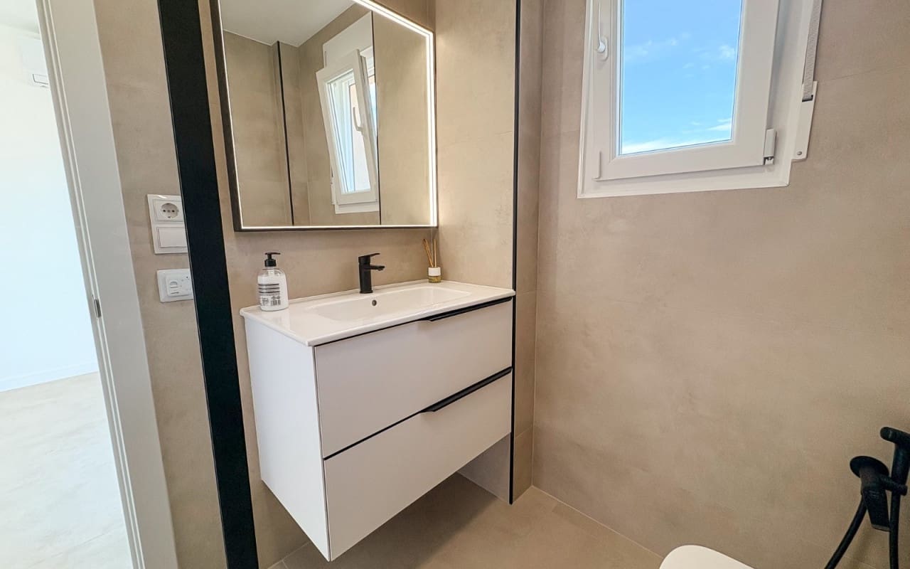 Pareado de 3 habitaciones en El Campello en venta - 550.000 € (Ref: 9805175)