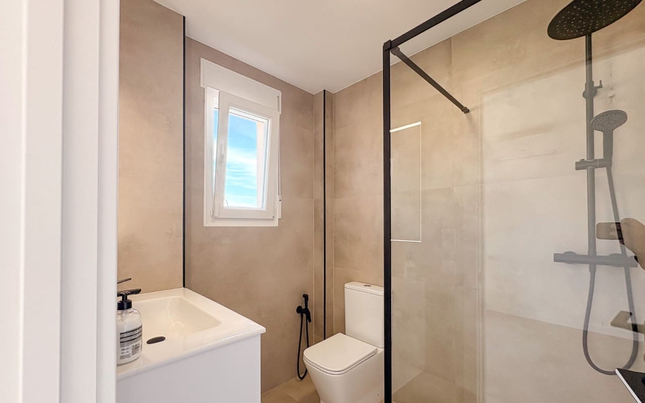 Pareado de 3 habitaciones en El Campello en venta - 550.000 € (Ref: 9805175)