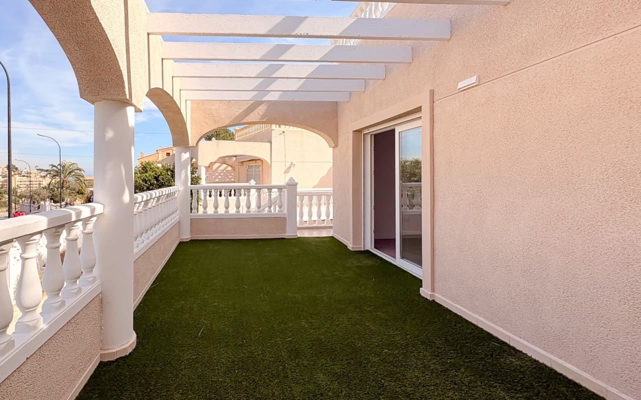 Pareado de 3 habitaciones en El Campello en venta - 550.000 € (Ref: 9805175)