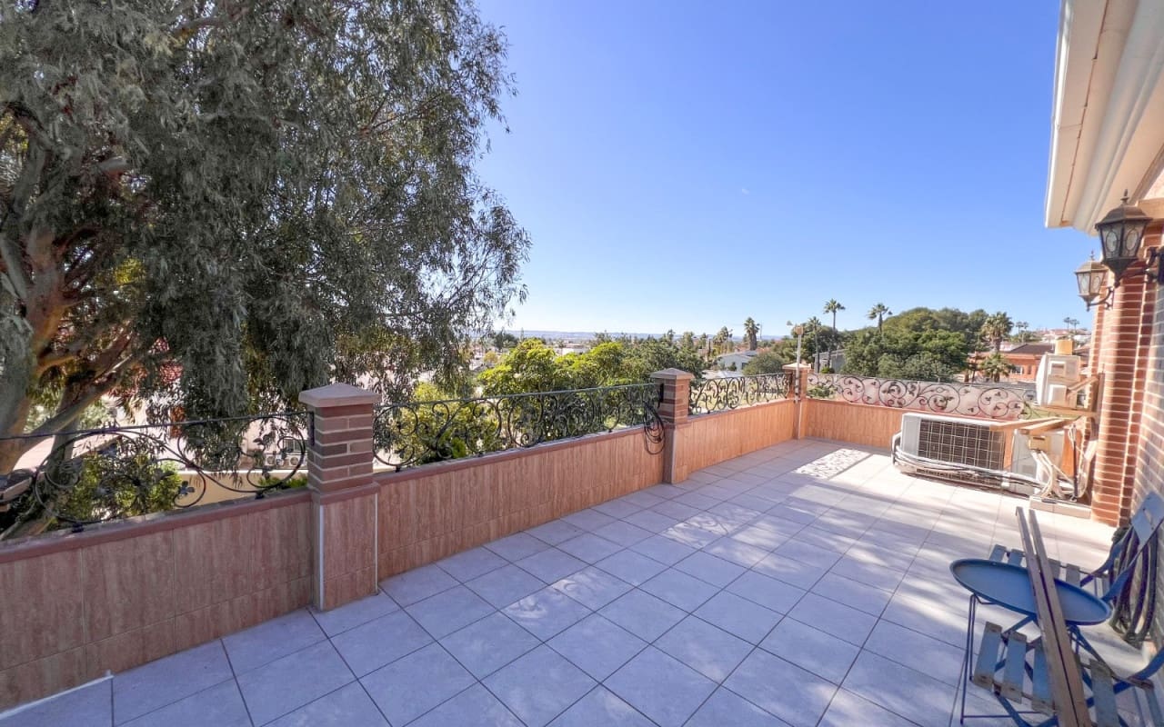 5 sypialnia Willa na sprzedaż w Ciudad Quesada z basenem - 630 000 € (Ref: 9805176)