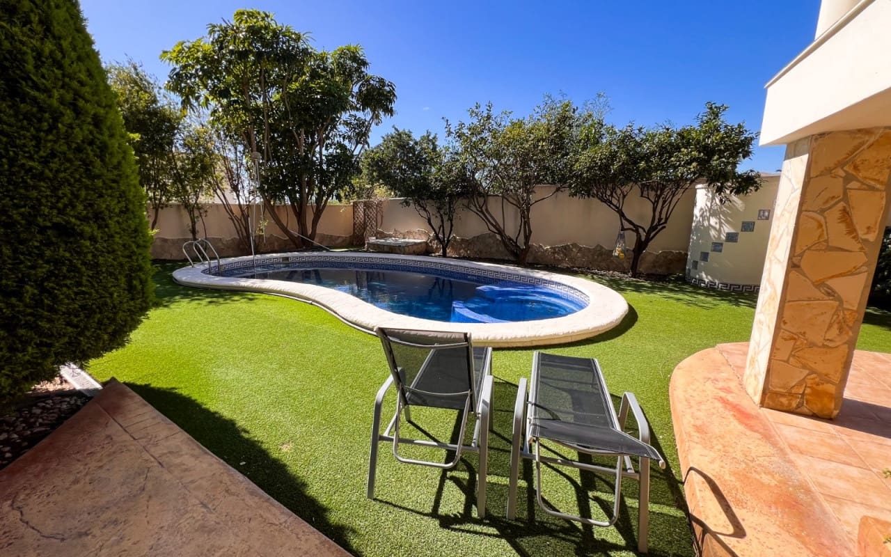 5 sypialnia Willa na sprzedaż w Ciudad Quesada z basenem - 630 000 € (Ref: 9805176)