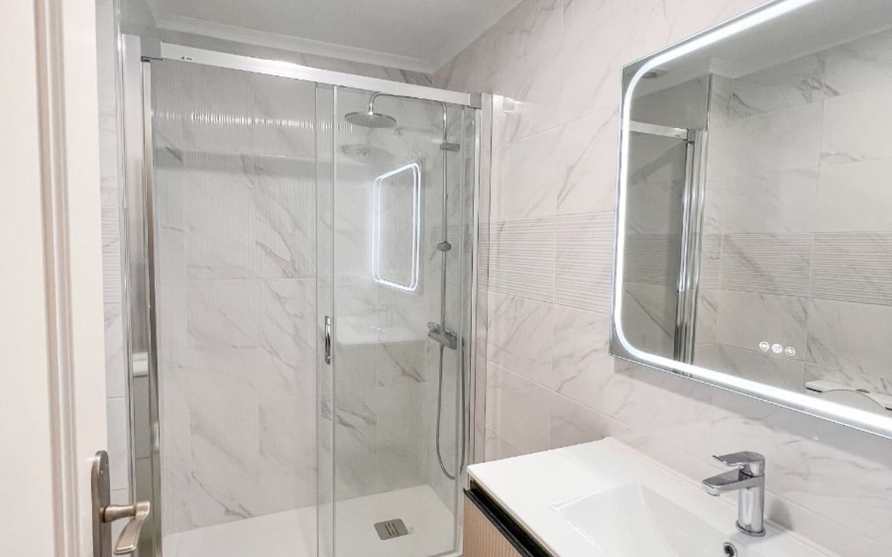 Ático de 2 habitaciones en Torrevieja en venta - 198.900 € (Ref: 9805177)