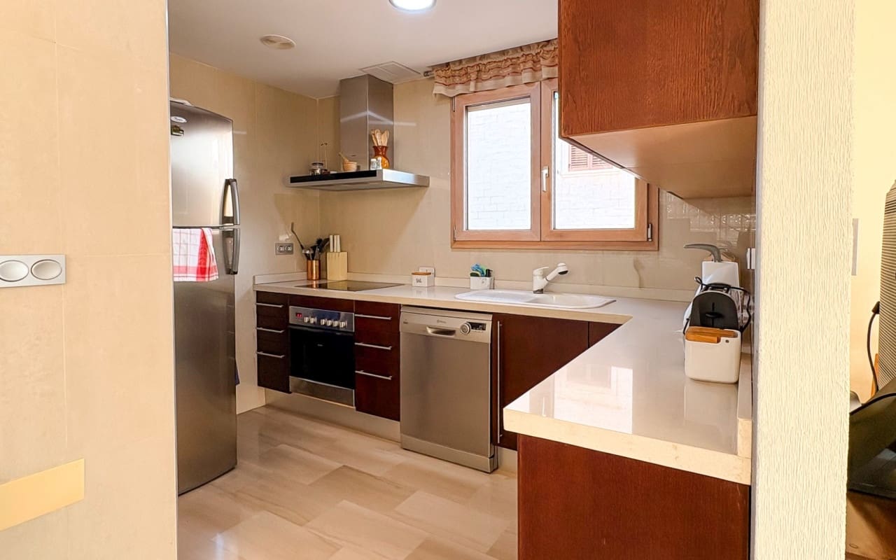 4 bedroom Villa for sale in Guardamar del Segura with pool - € 950,000 (Ref: 9805179)