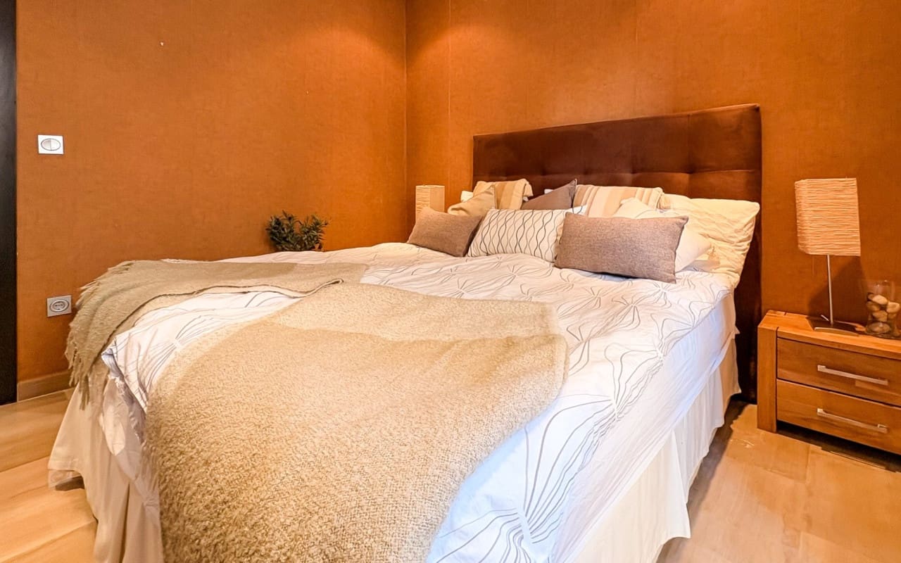 4 bedroom Villa for sale in Guardamar del Segura with pool - € 950,000 (Ref: 9805179)