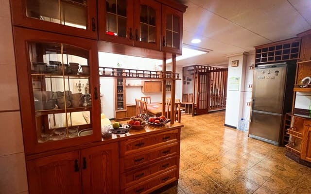 5 sovrum Radhus till salu i Zona Pueblo, Guardamar del Segura - 380 000 € (Ref: 9805181)