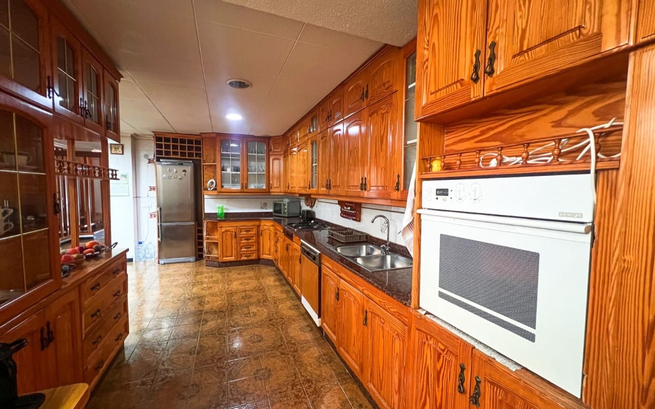 5 sovrum Radhus till salu i Guardamar del Segura - 380 000 € (Ref: 9805181)