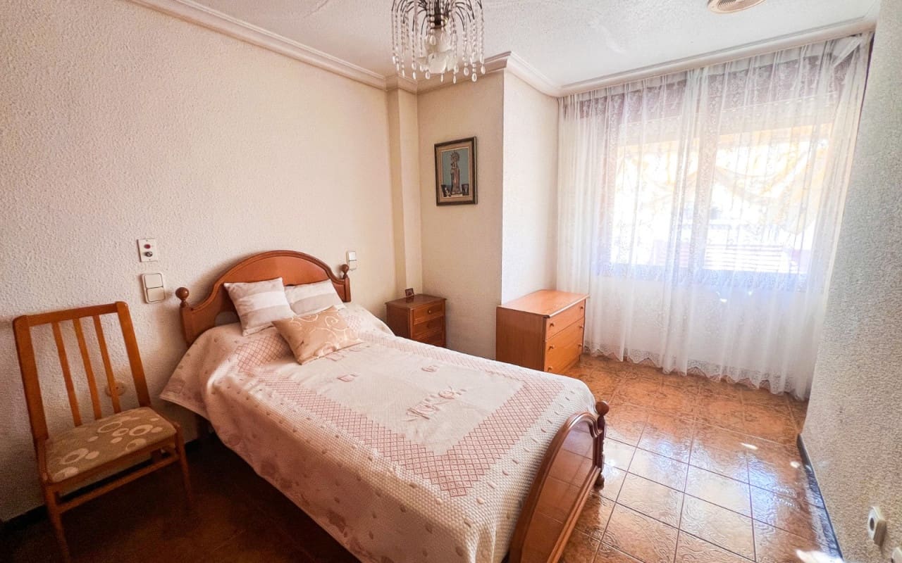 5 sovrum Radhus till salu i Guardamar del Segura - 380 000 € (Ref: 9805181)