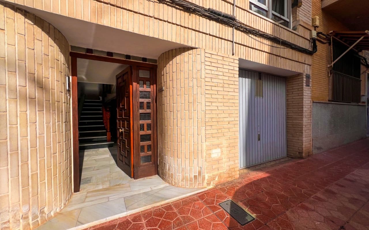 5 sovrum Radhus till salu i Guardamar del Segura - 380 000 € (Ref: 9805181)