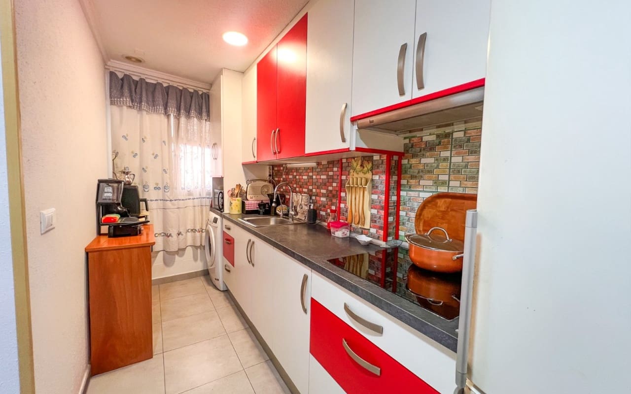 2 bedroom Penthouse for sale in Guardamar del Segura - € 239,000 (Ref: 9805182)