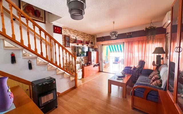 2 bedroom Penthouse for sale in Guardamar Playa, Guardamar del Segura - € 239,000 (Ref: 9805182)