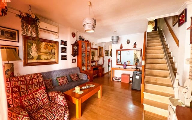 2 bedroom Penthouse for sale in Guardamar Playa, Guardamar del Segura - € 239,000 (Ref: 9805182)