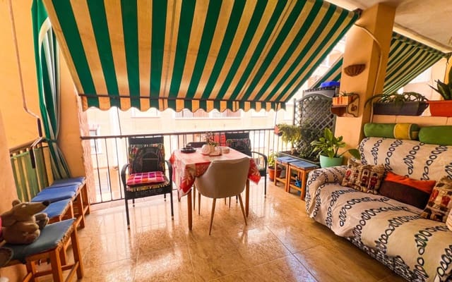 2 bedroom Penthouse for sale in Guardamar Playa, Guardamar del Segura - € 239,000 (Ref: 9805182)