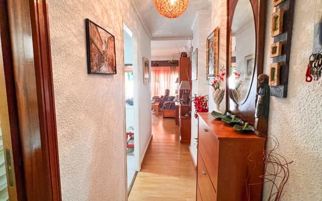 2 bedroom Penthouse for sale in Guardamar Playa, Guardamar del Segura - € 239,000 (Ref: 9805182)