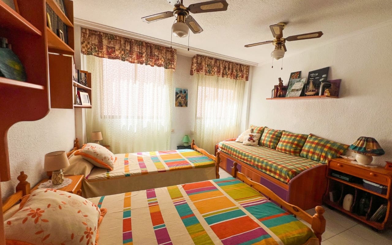 2 bedroom Penthouse for sale in Guardamar del Segura - € 239,000 (Ref: 9805182)