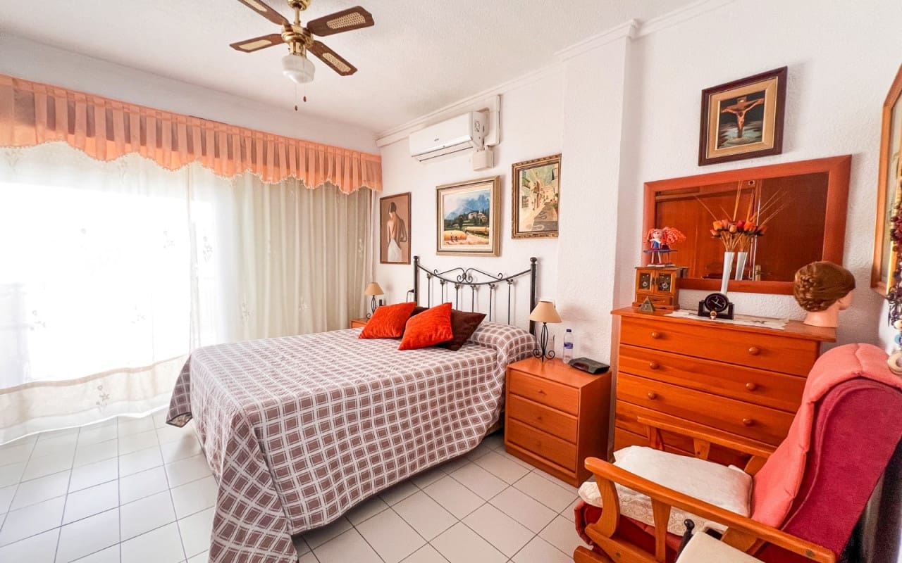 2 bedroom Penthouse for sale in Guardamar del Segura - € 239,000 (Ref: 9805182)