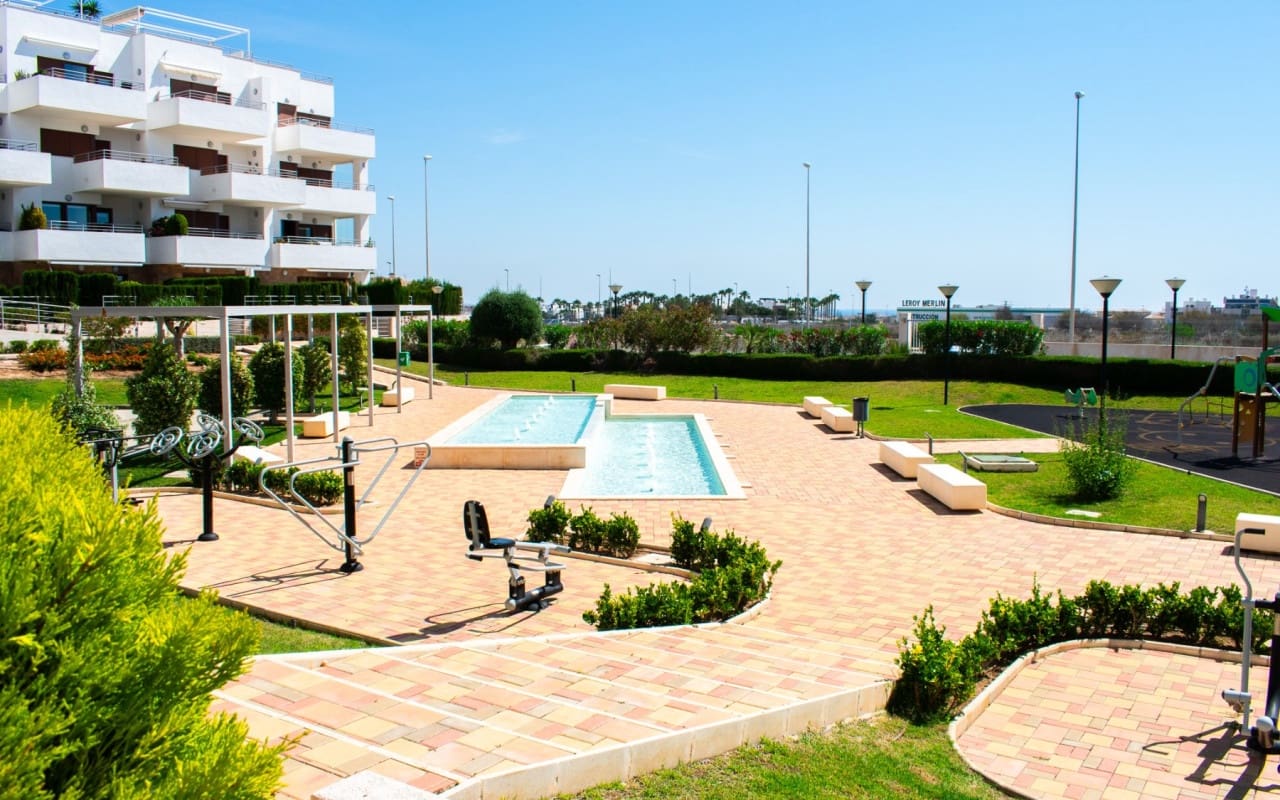 2 quarto Apartamento para venda em Cabo Roig com piscina - 246 000 € (Ref: 9805184)