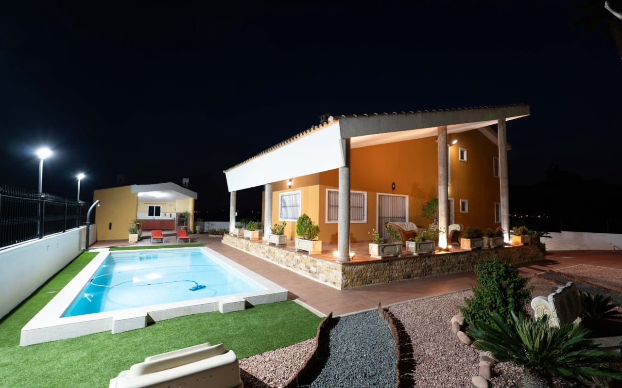 5 slaapkamer Finca/Landhuis te koop in Orihuela met zwembad - € 675.000 (Ref: 9805186)