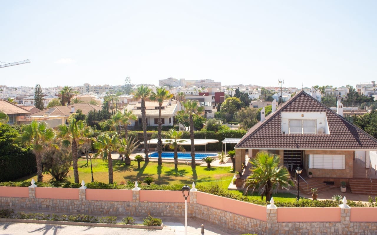 2 makuuhuone Huoneisto myytävänä paikassa La Mata mukana uima-altaan - 320 000 € (Ref: 9805187)