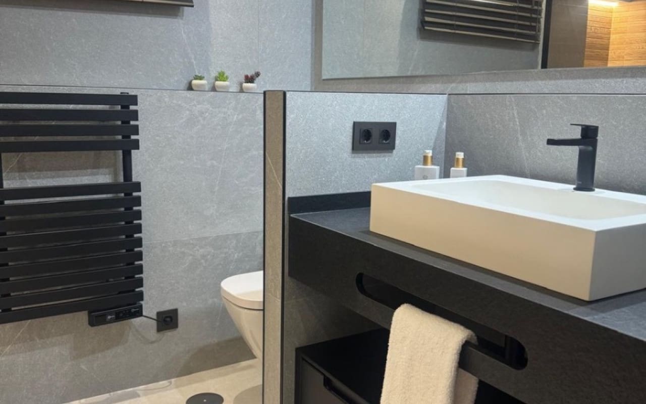 2 slaapkamer Appartement te koop in La Veleta met zwembad - € 273.000 (Ref: 9805191)