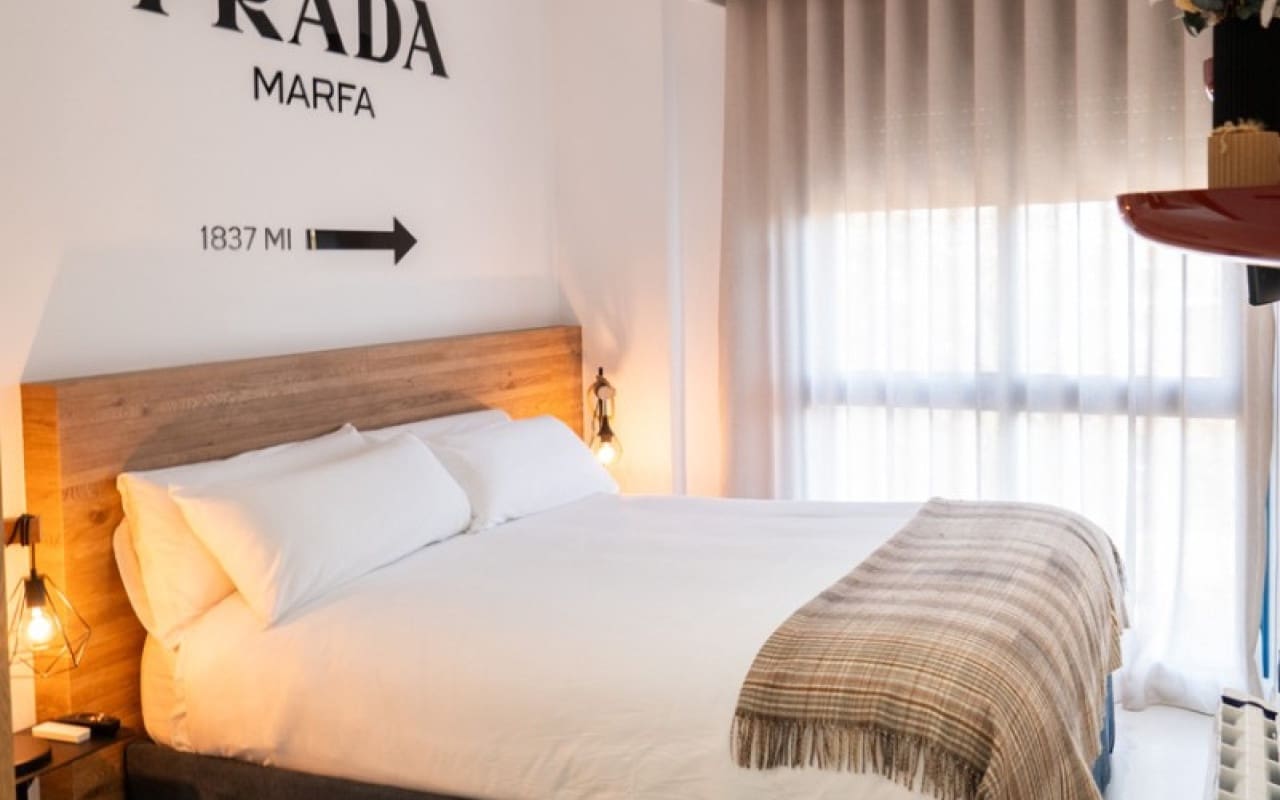 2 slaapkamer Appartement te koop in La Veleta met zwembad - € 273.000 (Ref: 9805191)