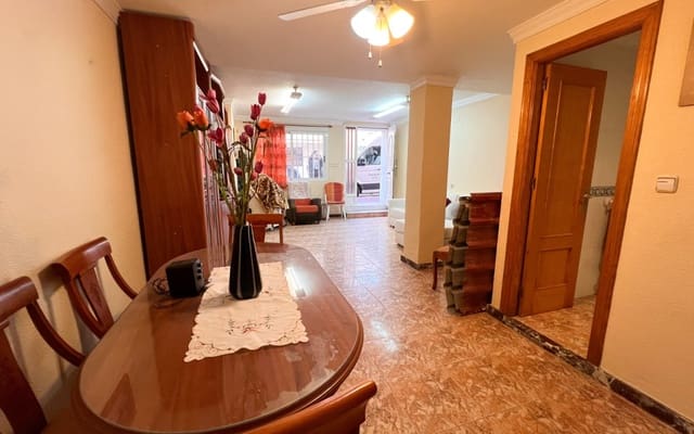 3 soveværelse Lejlighed til salg i Guardamar Playa, Guardamar del Segura - € 245.000 (Ref: 9805195)