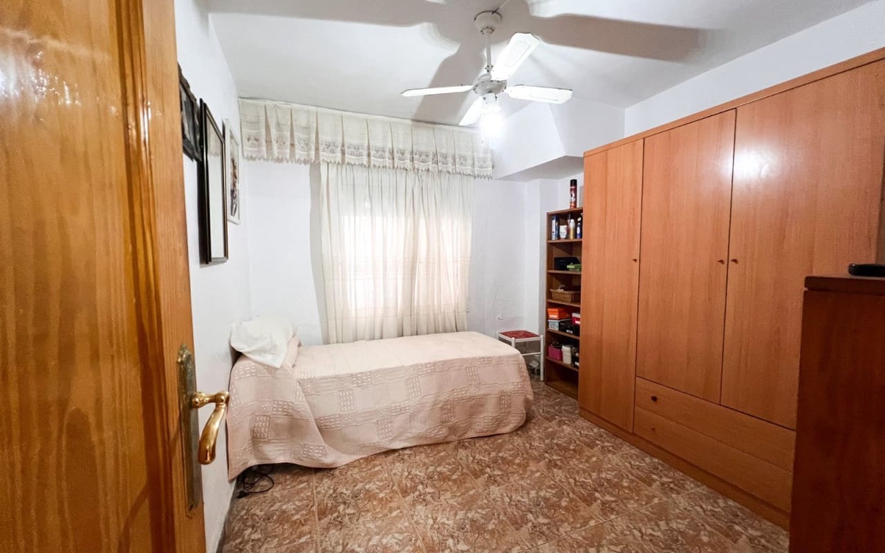 3 soveværelse Lejlighed til salg i Guardamar del Segura - € 245.000 (Ref: 9805195)