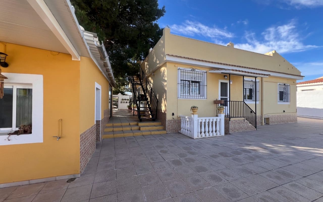 6 chambre Finca/Maison de Campagne à vendre à Alicante ville avec piscine - 659 500 € (Ref: 9805198)