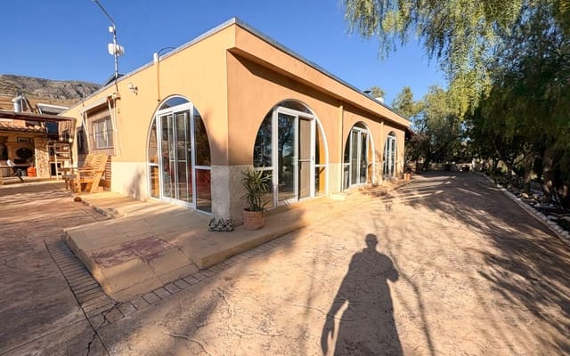 5 Zimmer Finca/Landgut zu verkaufen in Crevillente / Crevillent mit Pool - 422.000 € (Ref: 9805199)