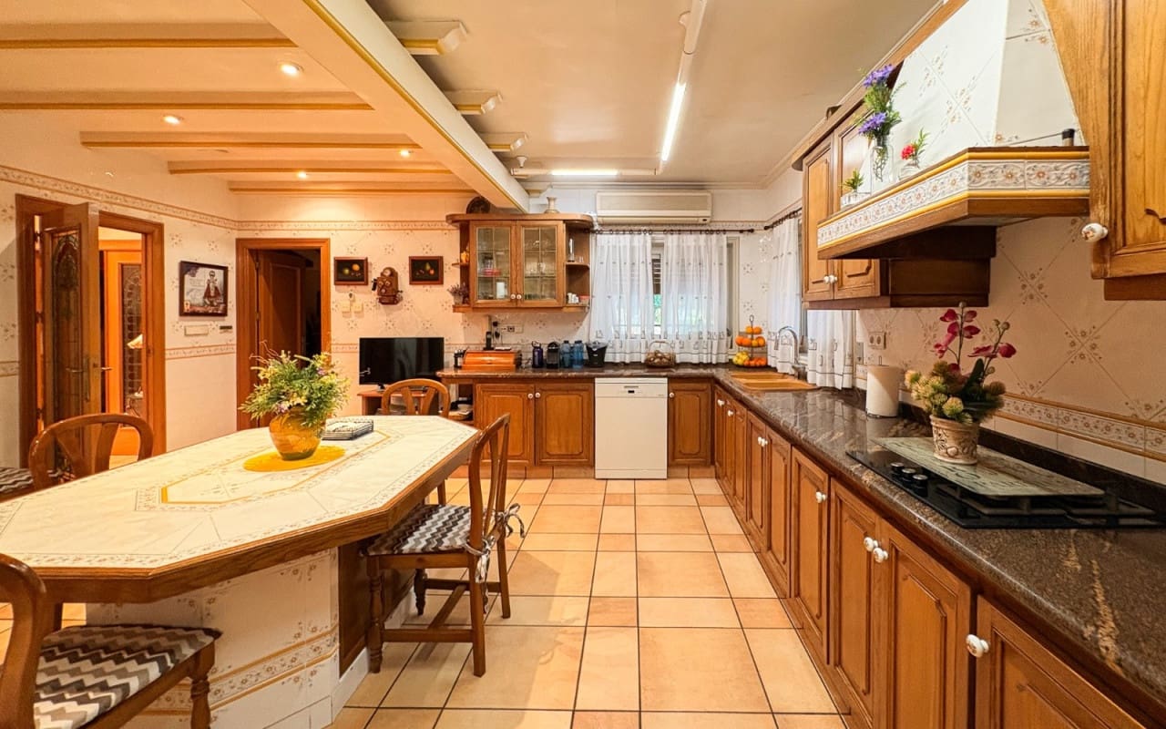 7 soverom Finca/Herregård til salgs i Elche / Elx med svømmebasseng - € 950 000 (Ref: 9805202)