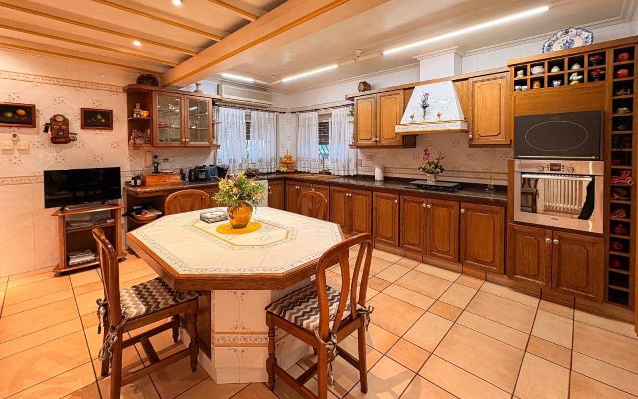 7 soverom Finca/Herregård til salgs i Elche / Elx med svømmebasseng - € 950 000 (Ref: 9805202)