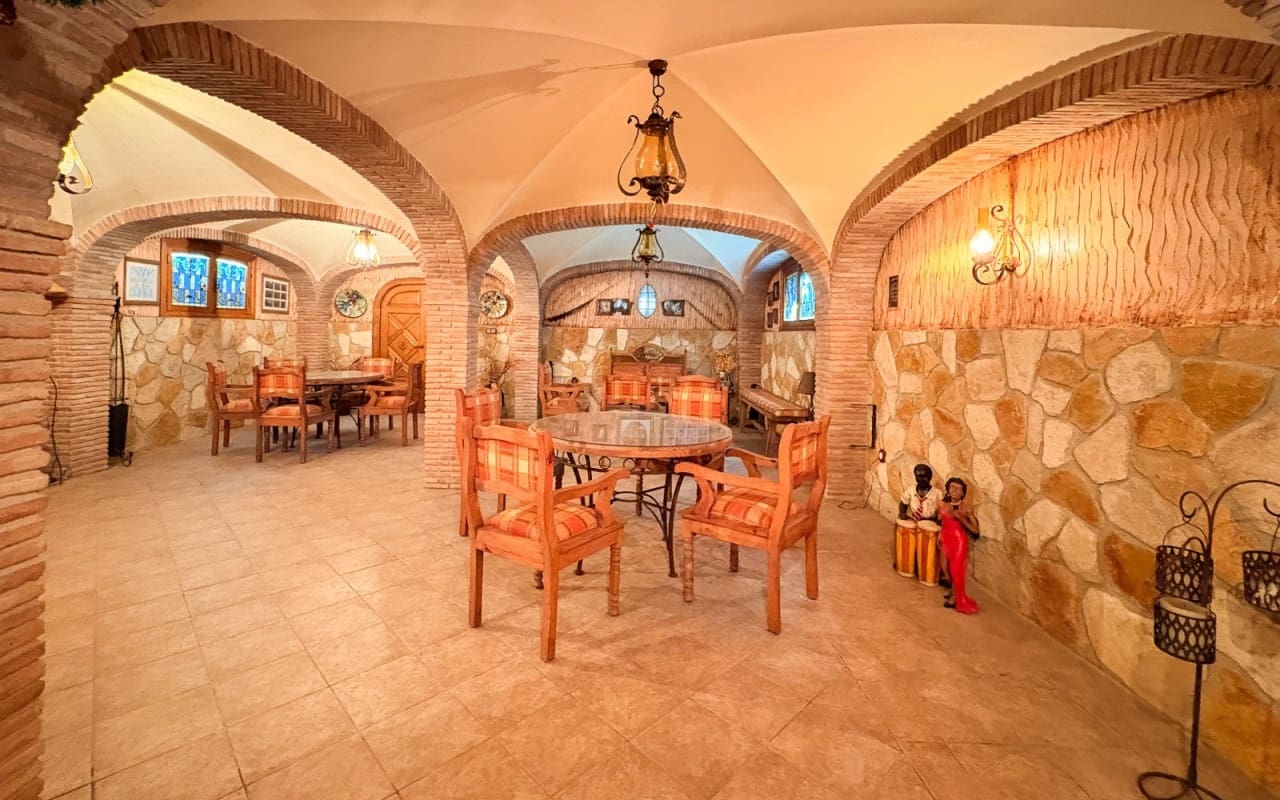 7 soverom Finca/Herregård til salgs i Elche / Elx med svømmebasseng - € 950 000 (Ref: 9805202)