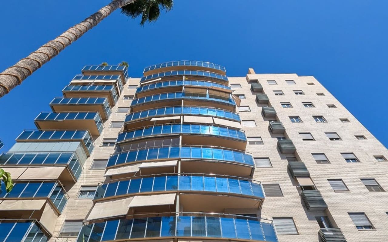 2 makuuhuone Huoneisto myytävänä paikassa El Campello mukana uima-altaan - 370 000 € (Ref: 9805203)