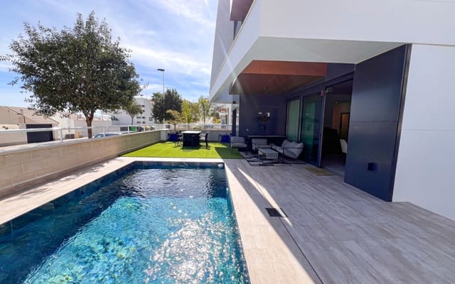 3 slaapkamer Strandappartement te koop in Los Secanos, Guardamar del Segura met zwembad - € 399.000 (Ref: 9805204)