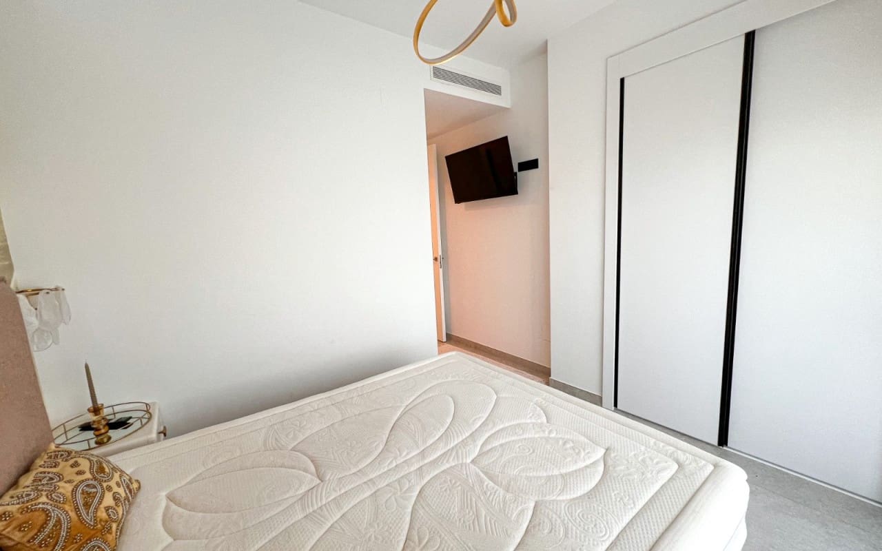 3 slaapkamer Strandappartement te koop in Guardamar del Segura met zwembad - € 399.000 (Ref: 9805204)